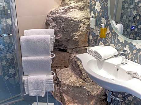 Two Double Beds One Bedroom