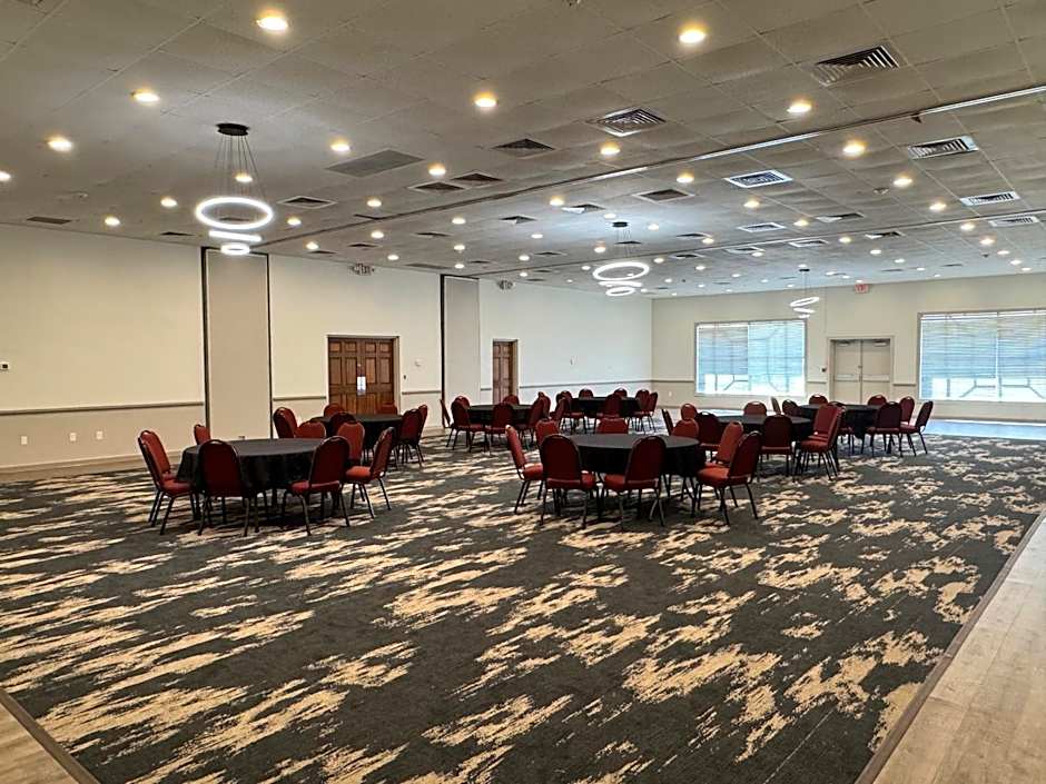 Clarion Inn & Suites Dothan South
