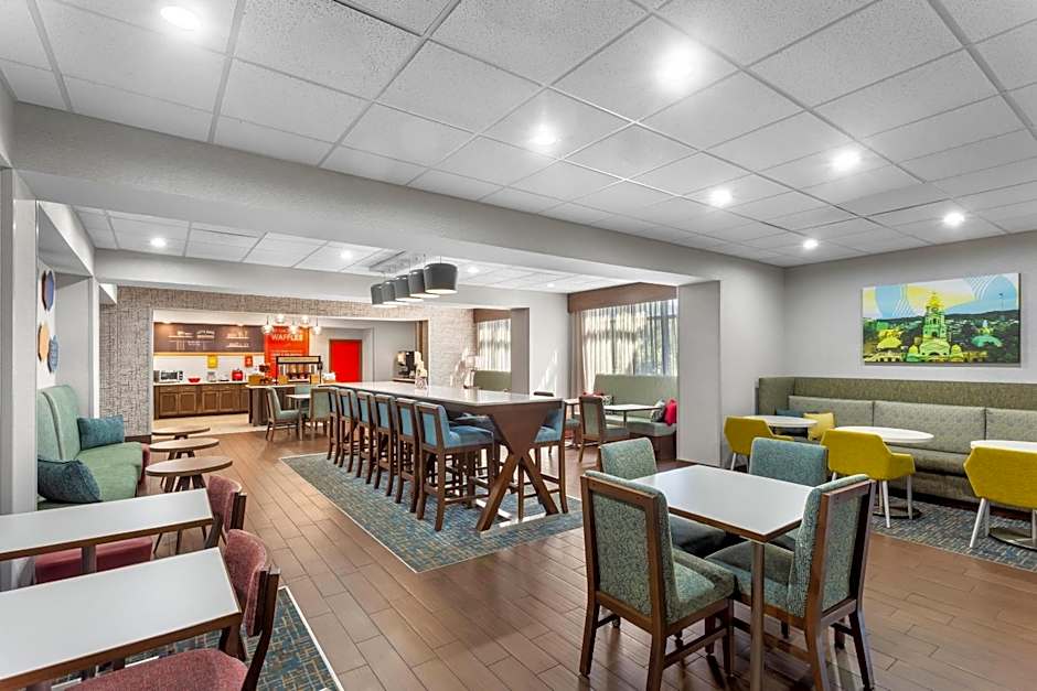 Hampton Inn By Hilton Huntington University Area