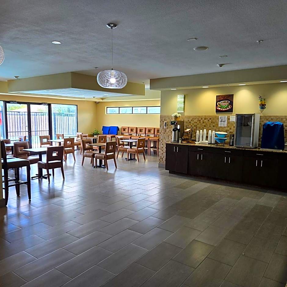Karnes City Lodge
