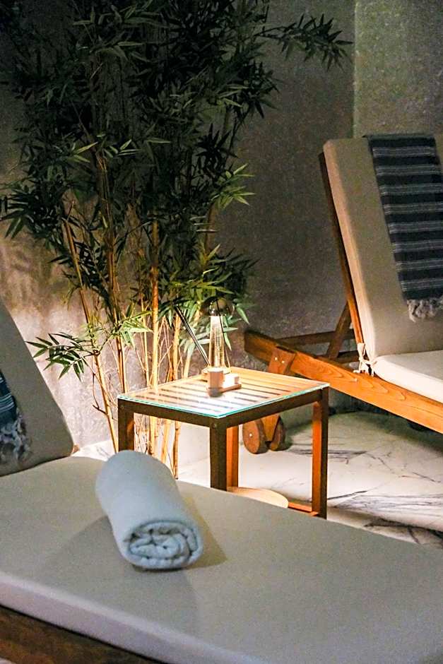 ARMİS HOTEL