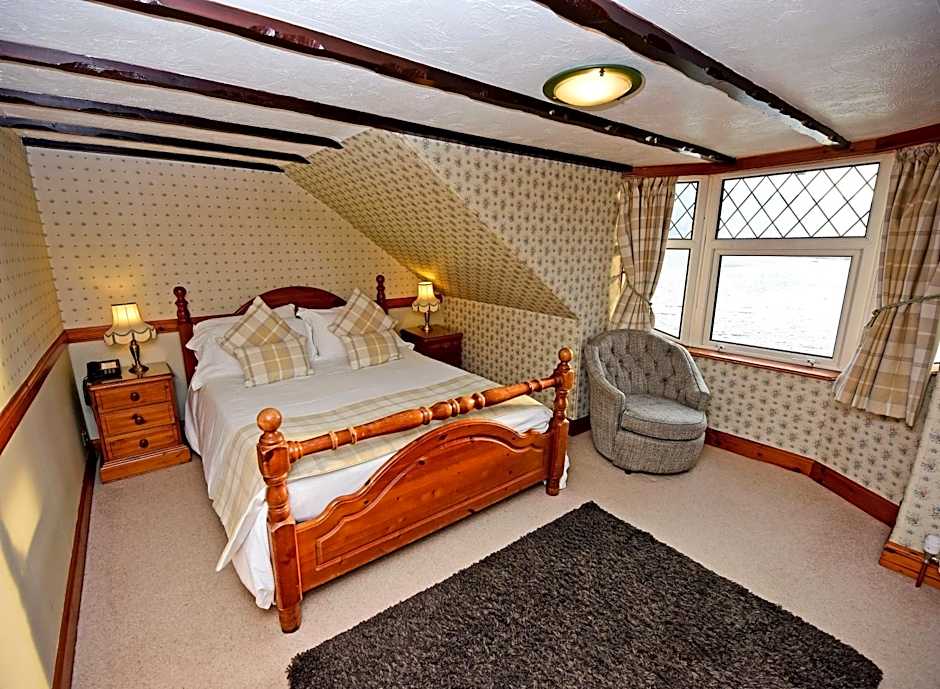Ardlui Hotel