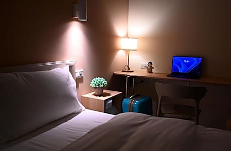 Double Room with Terrace and Shared Bathroom
