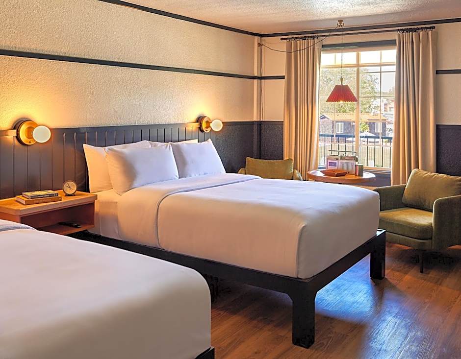 High Country Motor Lodge - Near NAU and Downtown