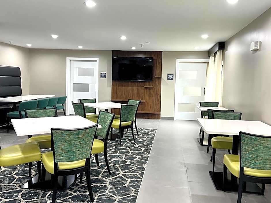 Hawthorn Extended Stay by Wyndham Jackson