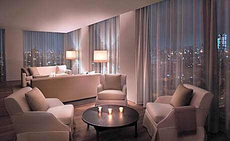 Penthouse (One) (1 King Bed)