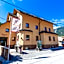 Berghi Hotel and Apartments