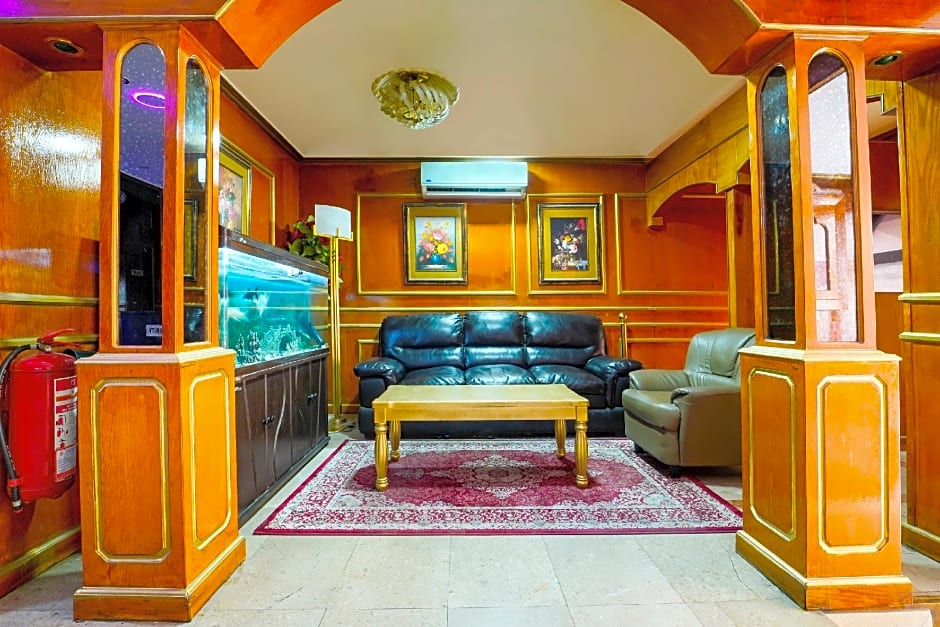 OYO 124 Al Salam Palace Hotel