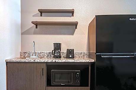 Standard King Room - Non-Smoking