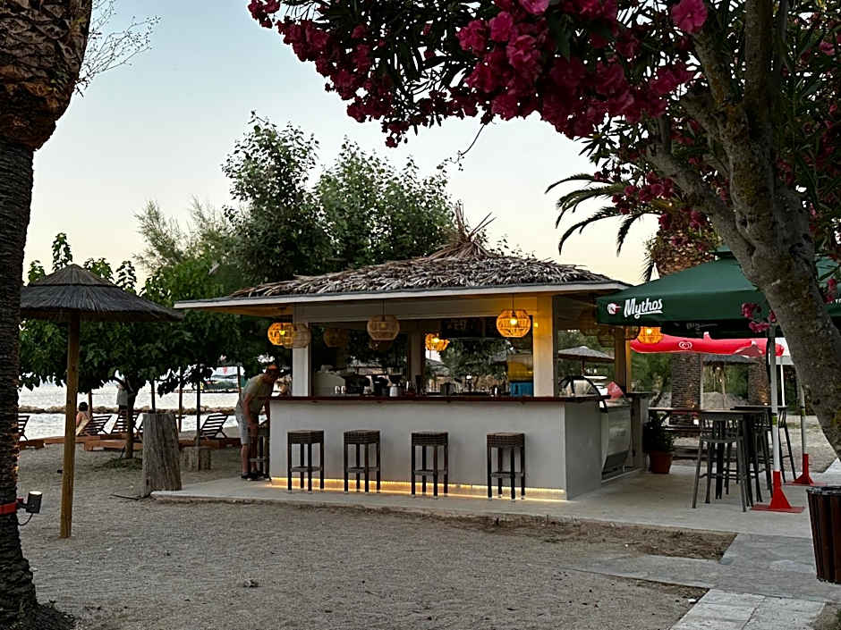 Three Stars Beach Hotel