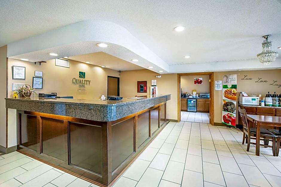 Quality Inn - Storm Lake