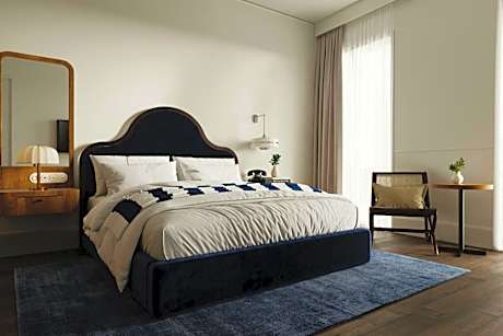 2 Bedroom Suite, Bedroom 1: 1 King, Bedroom 2: 1 King, Sea View