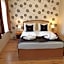 Six Inn Hotel