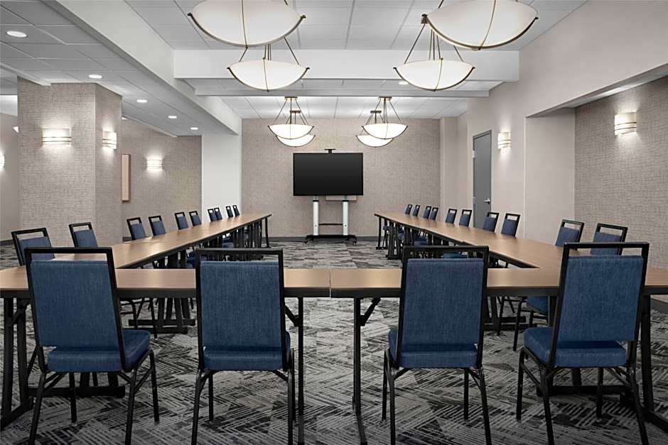 Hampton Inn By Hilton Indianapolis Downtown Across from Circle Centre