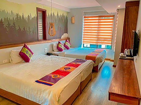 Family Room with Garden View