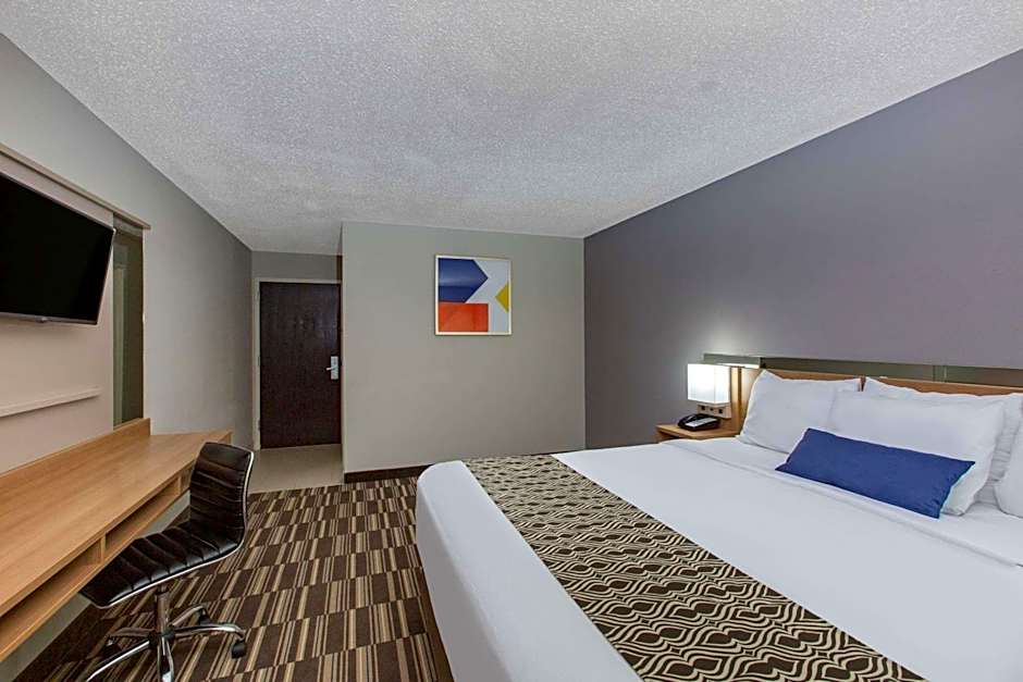 Microtel Inn & Suites by Wyndham Augusta Riverwatch