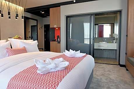 Deluxe Room with City View