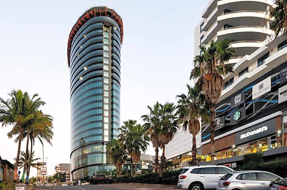 Opulent Oceans Apartment 2505 with Sea Views