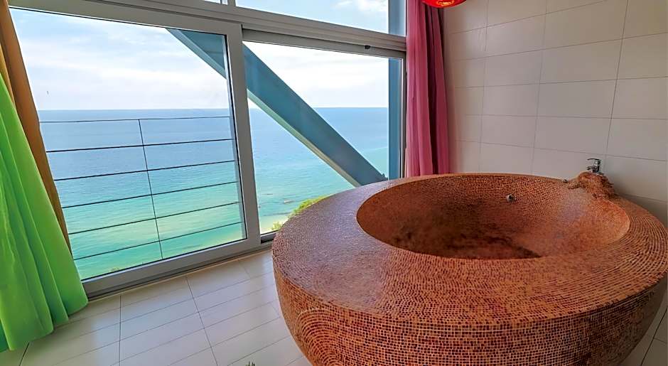 Haslla Art World Museum Hotel