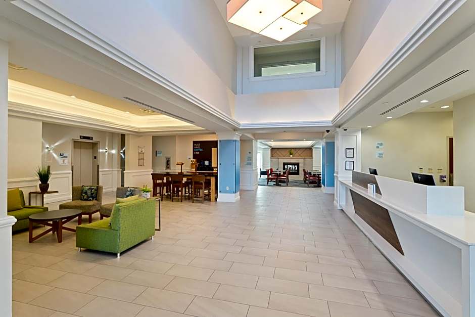 Holiday Inn Express Hauppauge-Long Island By IHG