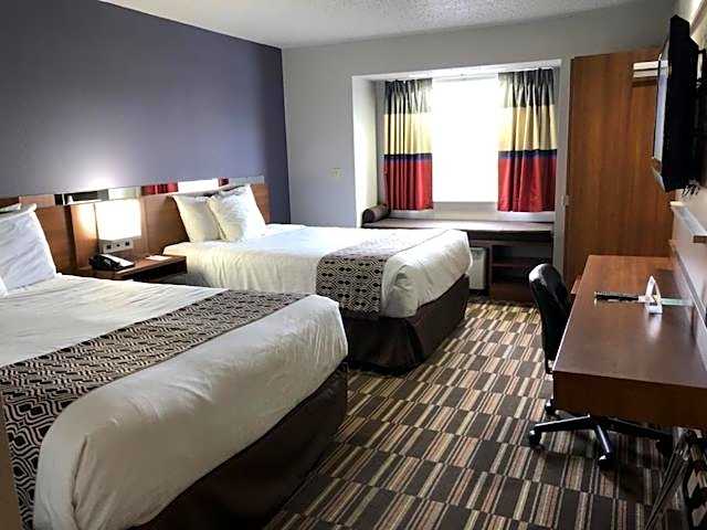 Microtel Inn & Suites by Wyndham Pittsburgh Airport