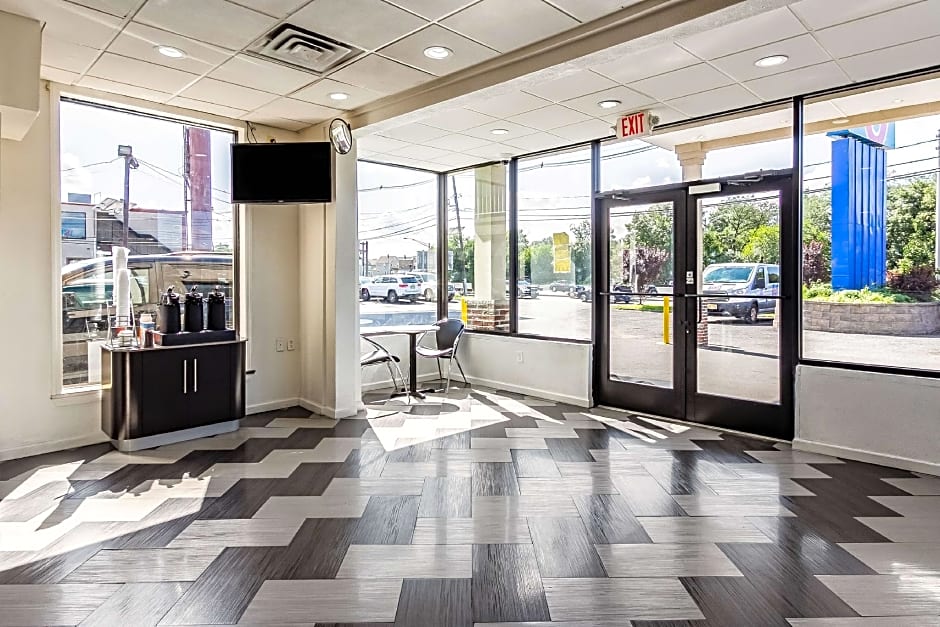 Motel 6 Elizabeth NJ Newark Liberty Intl Airport