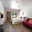 Lake Village Lodge