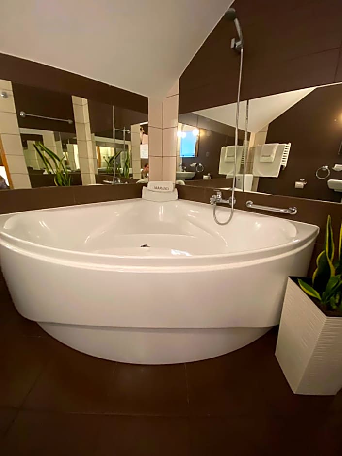 Hotel Marand