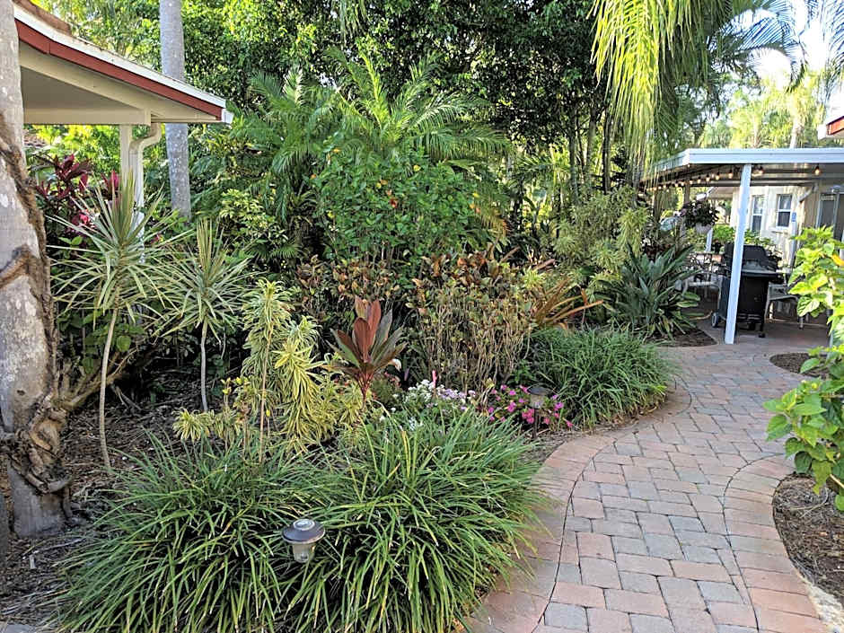 Tropical Villas Of Venice Beach