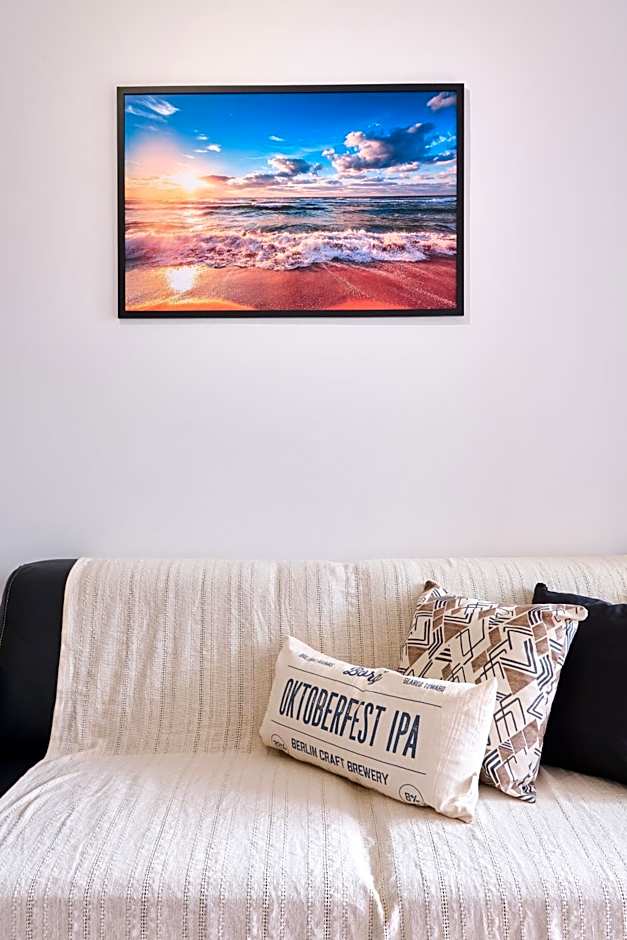 2 QUARTOS com Churrasqueira na Varanda, Piscina, Garagem interna, WiFi 500mbps, Ar Condicionado e Telas de Proteção