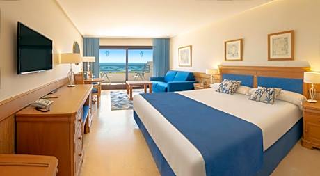 Romantic Offer in a Double Room with Sea View