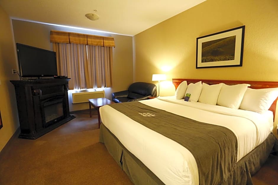 Lakeview Inns & Suites - Fort Nelson