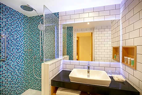 Standard Room with Two Single Beds
