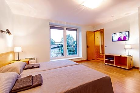 Twin Room with Private Bathroom
