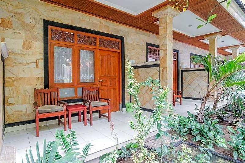 Mahendra Beach Inn