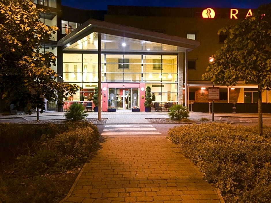 Ramada London North M1