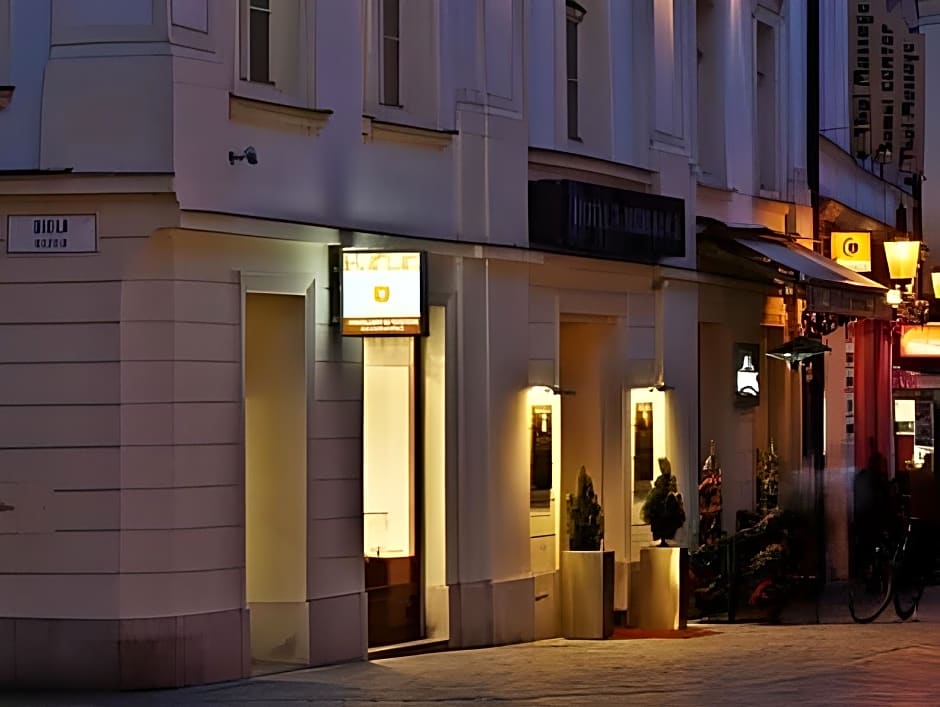 SKARITZ Hotel & Residence