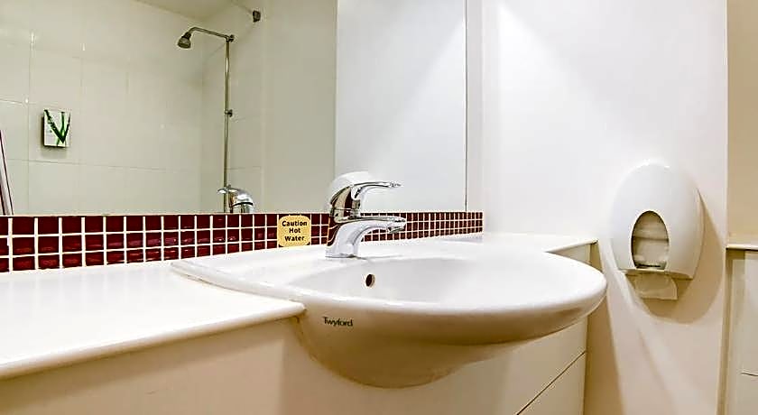 OYO Lakeside Haydock Hotel St Helens