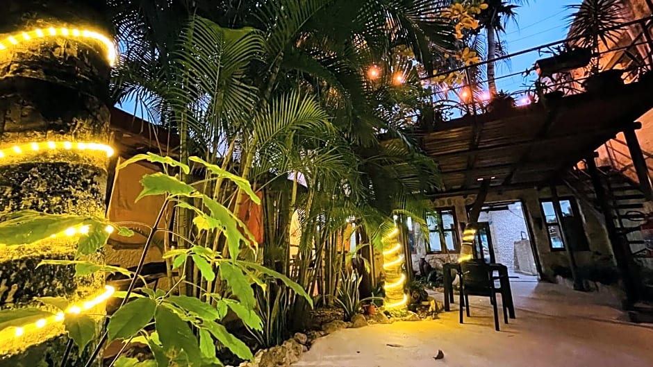 Hotel B&B by Playa del Karma
