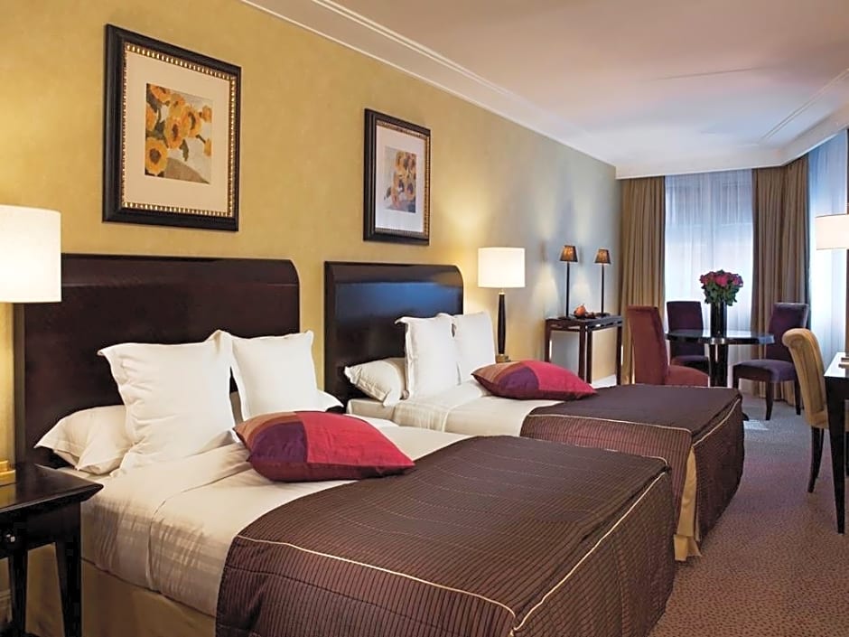 Warwick Paris (Former Warwick Champs-Elysees)