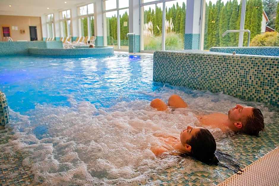 Két Korona Konferencia és Wellness Hotel