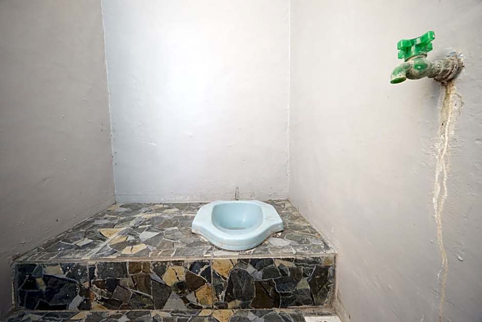 Hotel O Homestay Bu Sun SyariahNearTaman Rekreasi & Pemandian Taman Suruh