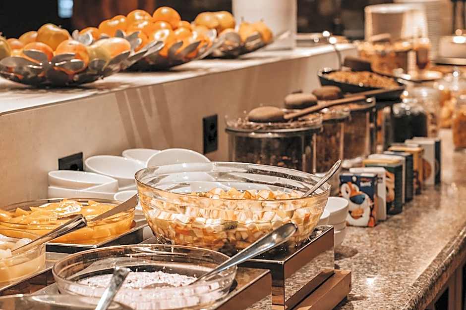 Victoria Hotel & Residence