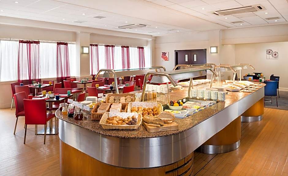 Mercure Cardiff North Hotel