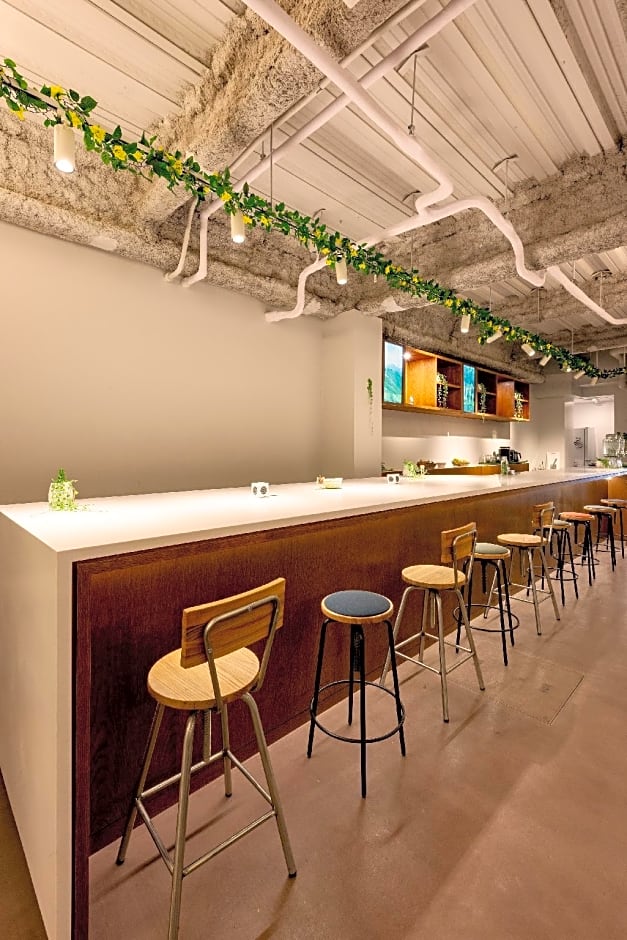 plat hostel keikyu minowa forest