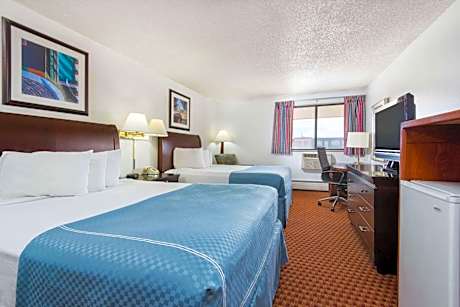Queen Room with Two Queen Beds - Non-Smoking
