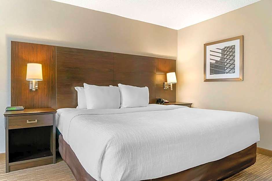 Quality Inn & Suites Monroe
