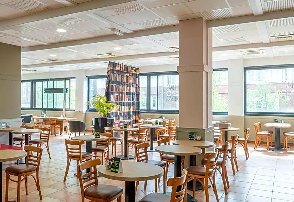 B&B HOTEL Amiens Centre Cathédrale