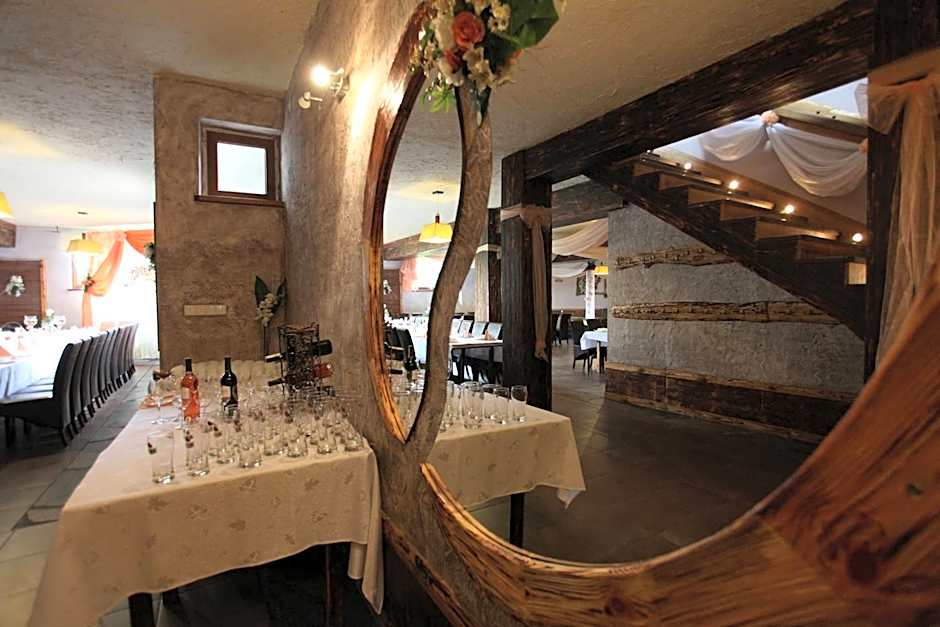 Gościniec pod Strzechą