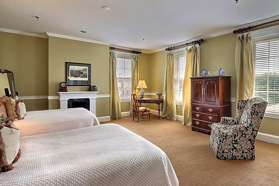 The Presidents' Quarters Inn